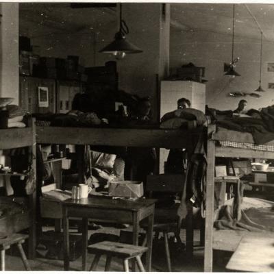 ©ICRC/ 1942.09.25/War 1939-1945. Schubin. Oflag XXI B, prisoners of war camp. RAF officers dormitory/ICRC Photo Library V-P-HIST-01589-06
