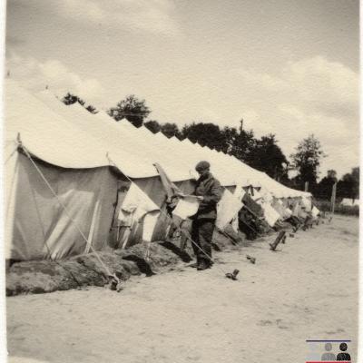 ©ICRC/1940.07.31/War 1939-1945. Schubin. Stalag  XXI B, English prisoners of war camp. Drying the washing/ICRC Photo Library V-P-HIST-01245-03